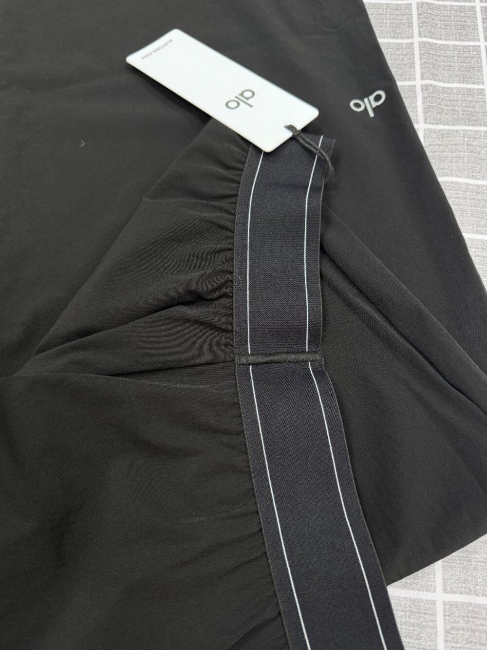 NWT💖🥰ALO Yoga Suit Up Black female Trouser (Regular) Makes you look taller - Picture 5 of 7